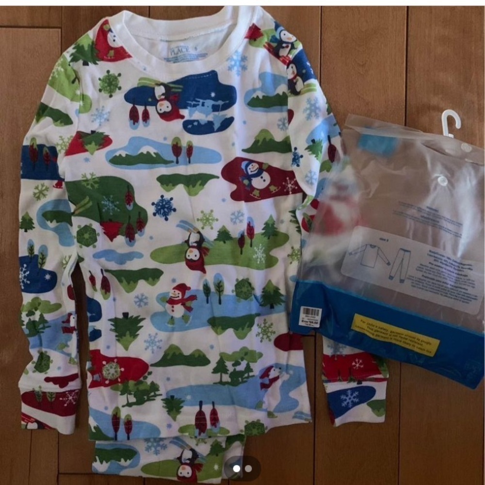 NIB The Children’s Place Boys Winter Snowman Pajama Set - Size 5